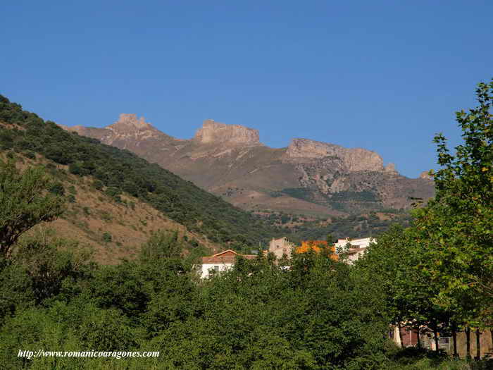 LAS PEÑAS DE HERRERA AL FONDO